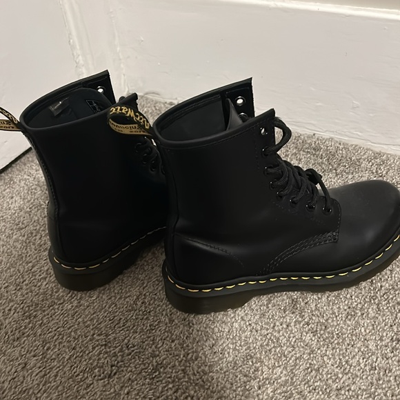 DR MARTINS WORN ONCE - Picture 4 of 4